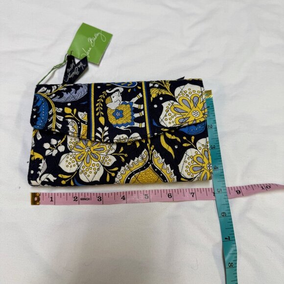 Vera Bradley Strap Wallet Ellie Blue NWT 8x4 Zip Pockets - Picture 3 of 4